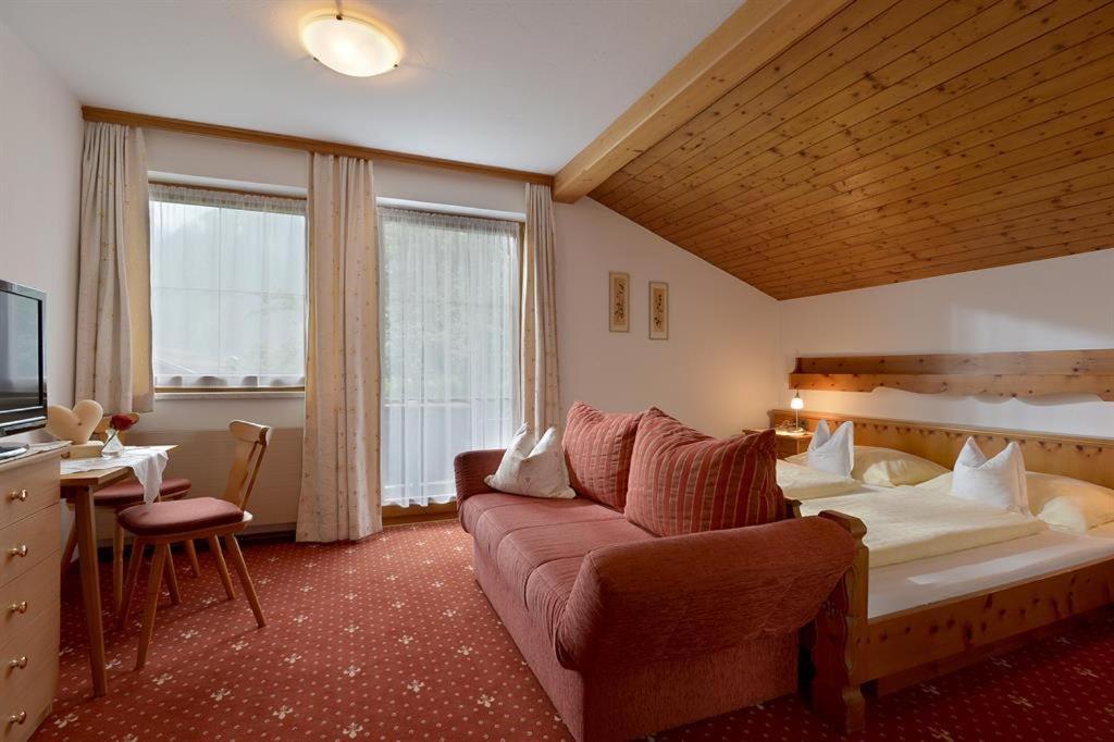 Landhaus Gredler Mayrhofen Pokój zdjęcie